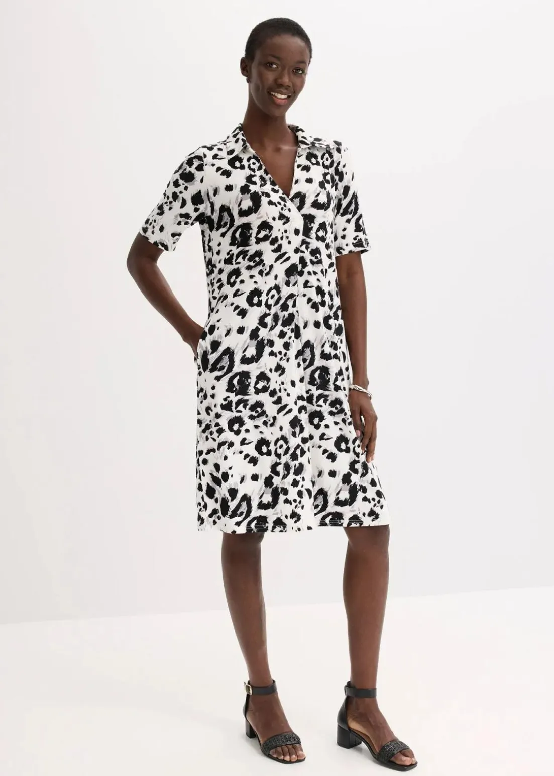 Kleid aus fließender Viskose