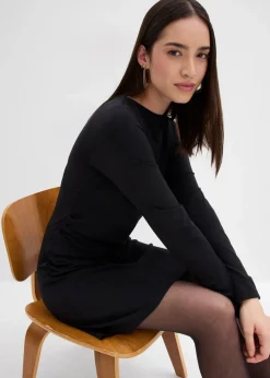 Kleid mit U-Bootausschnitt