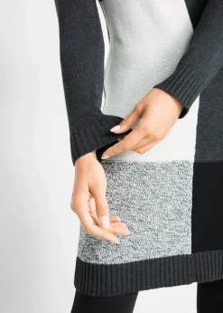 Knieumspielendes Strickkleid