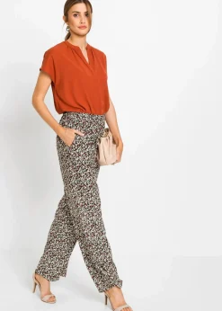 Kurzarmbluse mit verdeckter Knopfleiste