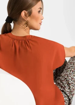 Kurzarmbluse mit verdeckter Knopfleiste