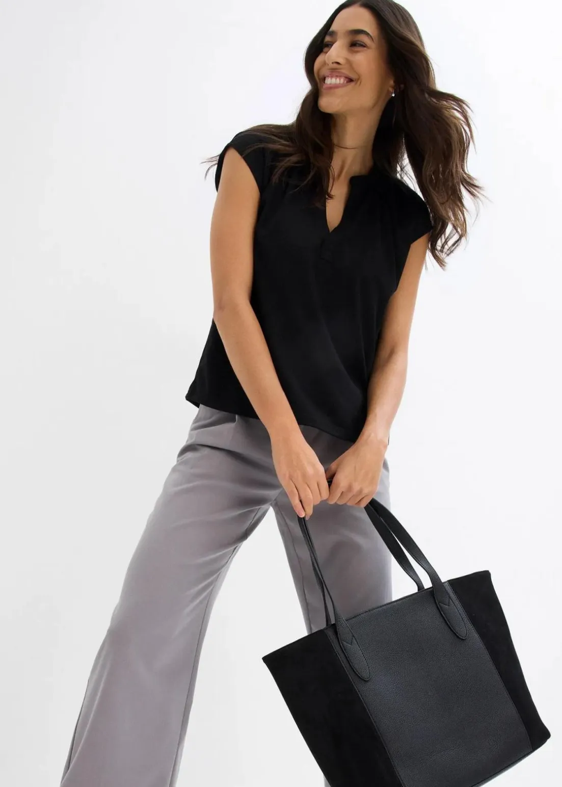 Kurzarmshirt mit Henley-Ausschnitt aus Viskosemix