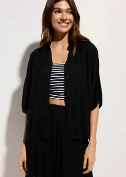 Kurze Strandbluse aus fließender Viskose