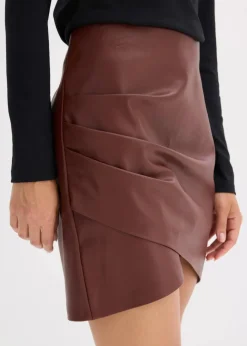 Kurzer Lederimitat-Rock