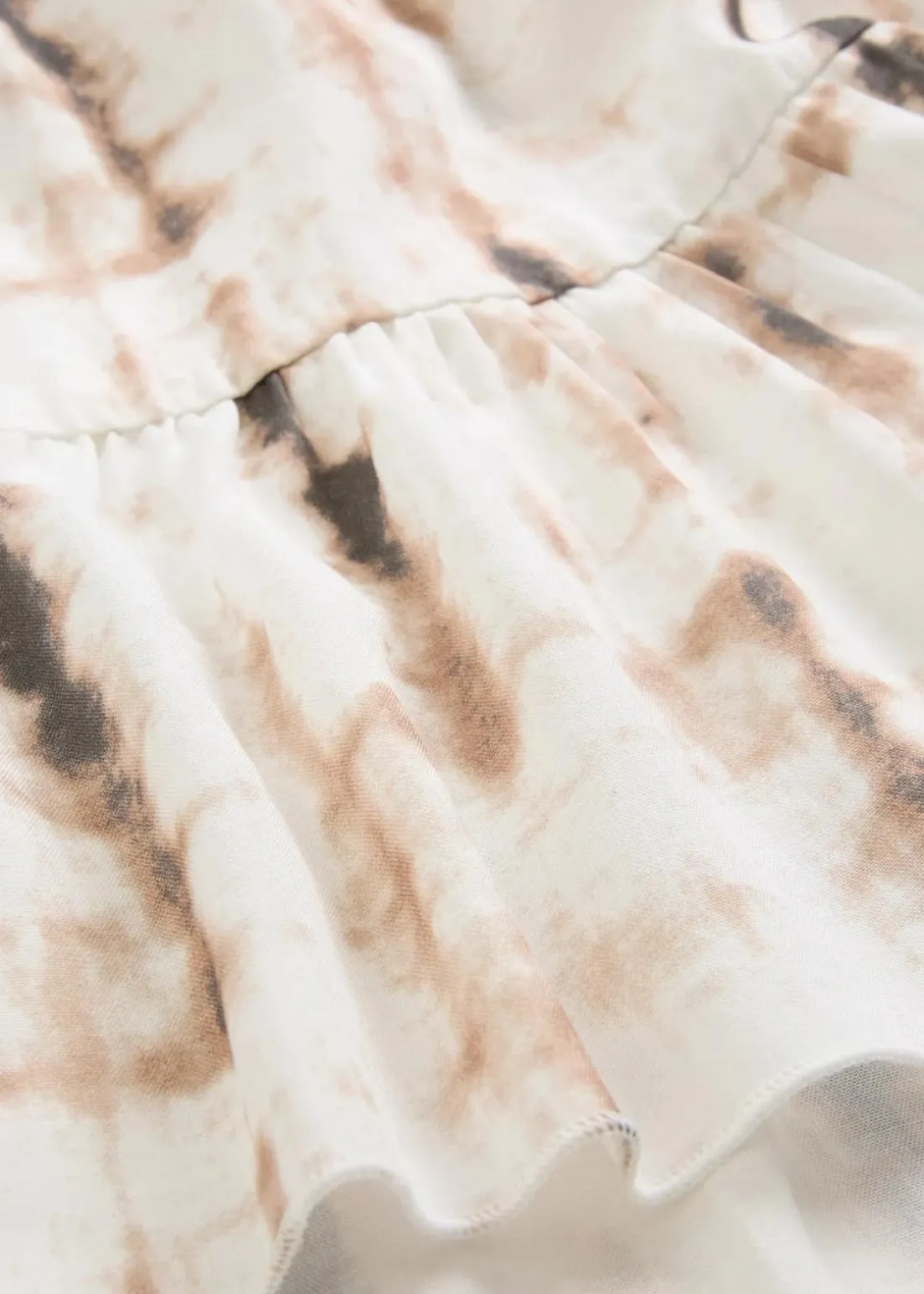 Kurzes Kleid aus fließender Viskose