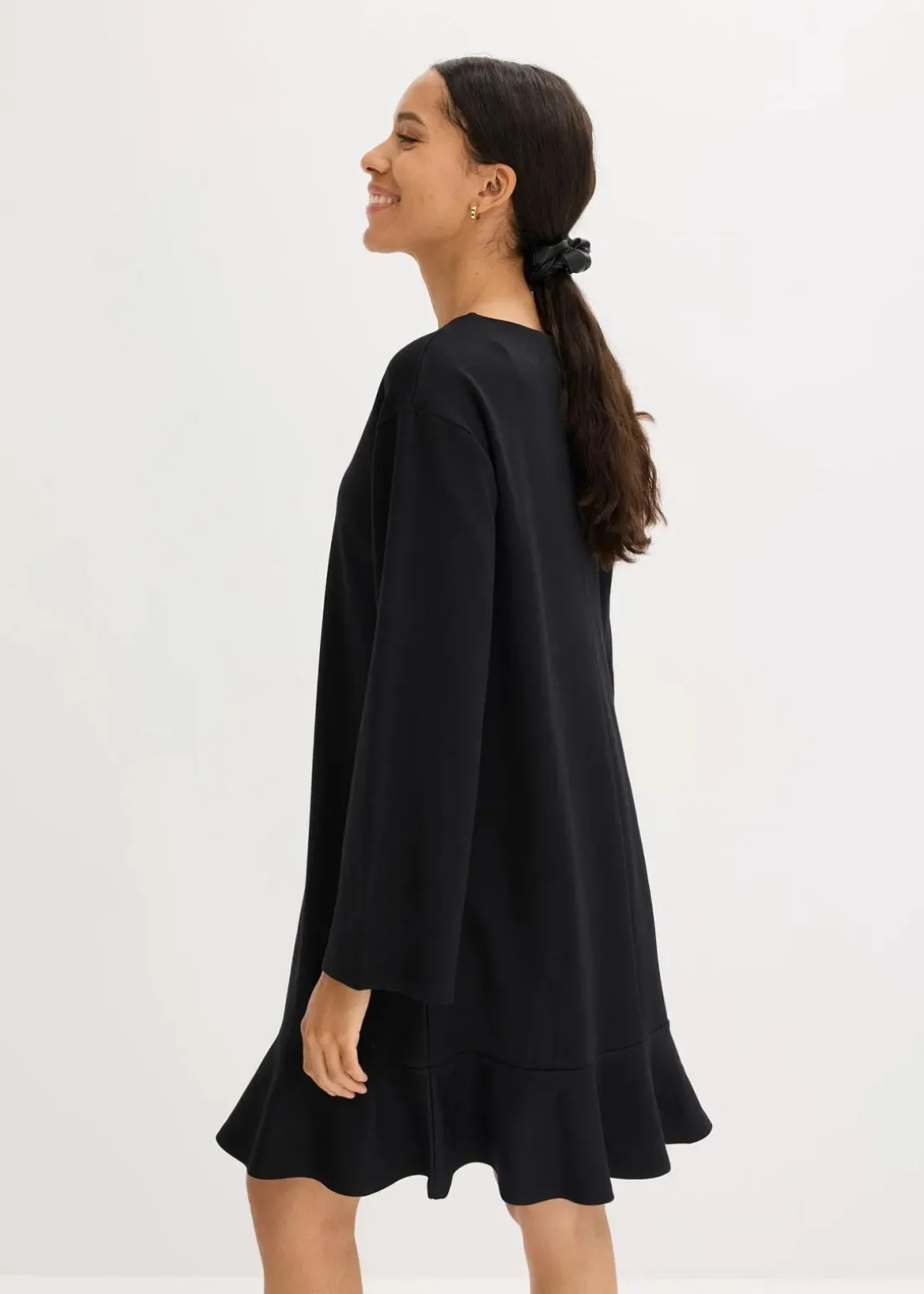 Kurzes Kleid mit Volant aus Punto di Roma