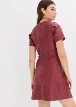 Kurzes Lederimitat-Kleid