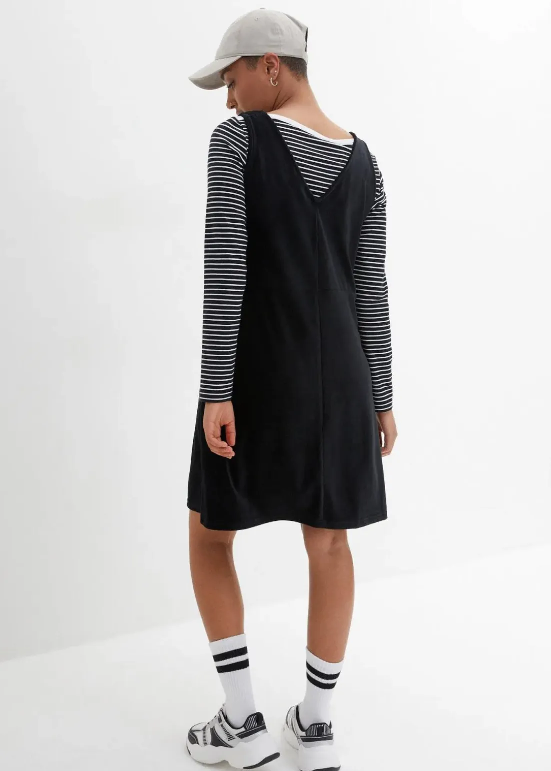 Latzkleid aus Jerseycord