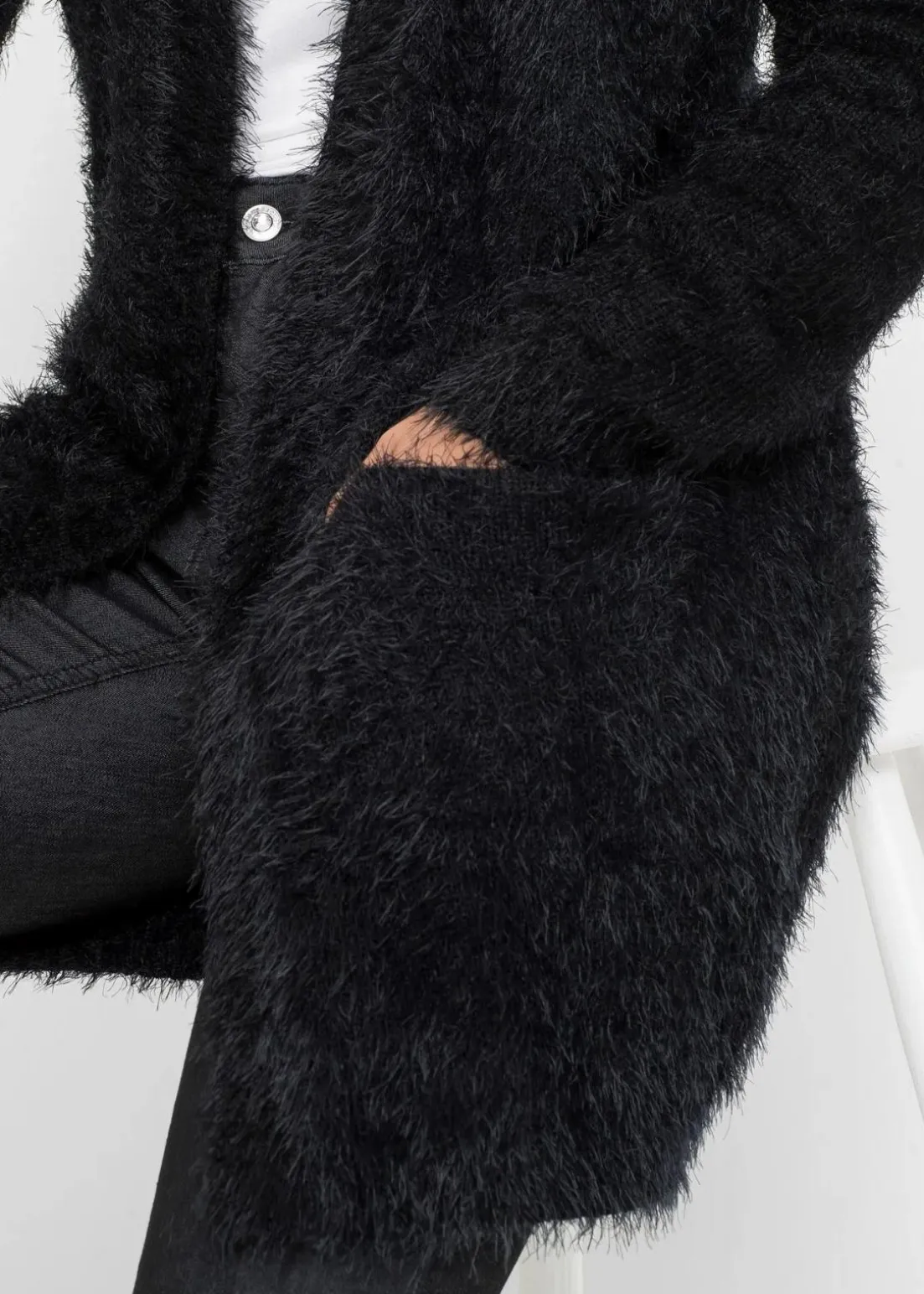 Longstrickjacke in Flauschoptik