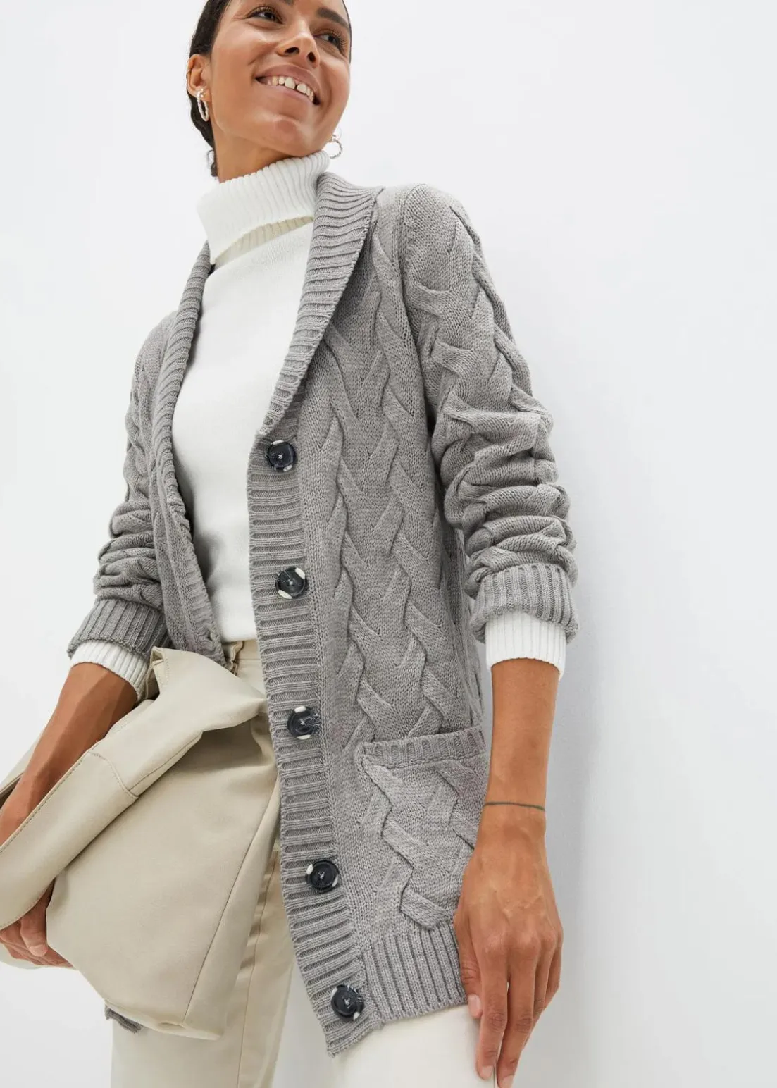 Longstrickjacke mit Schalkragen und Zopfmuster