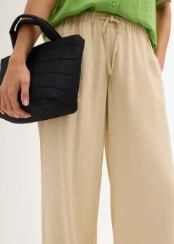 Marlenehose aus fließender Viskose