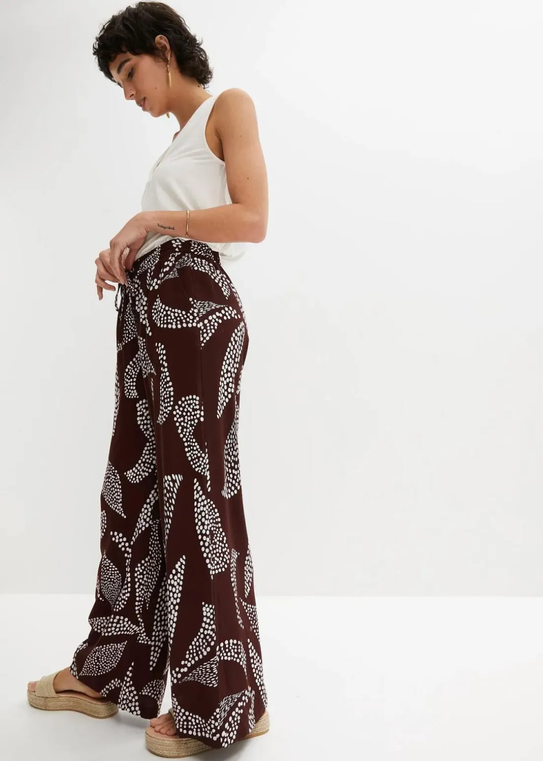 Marlenehose aus fließender Viskose