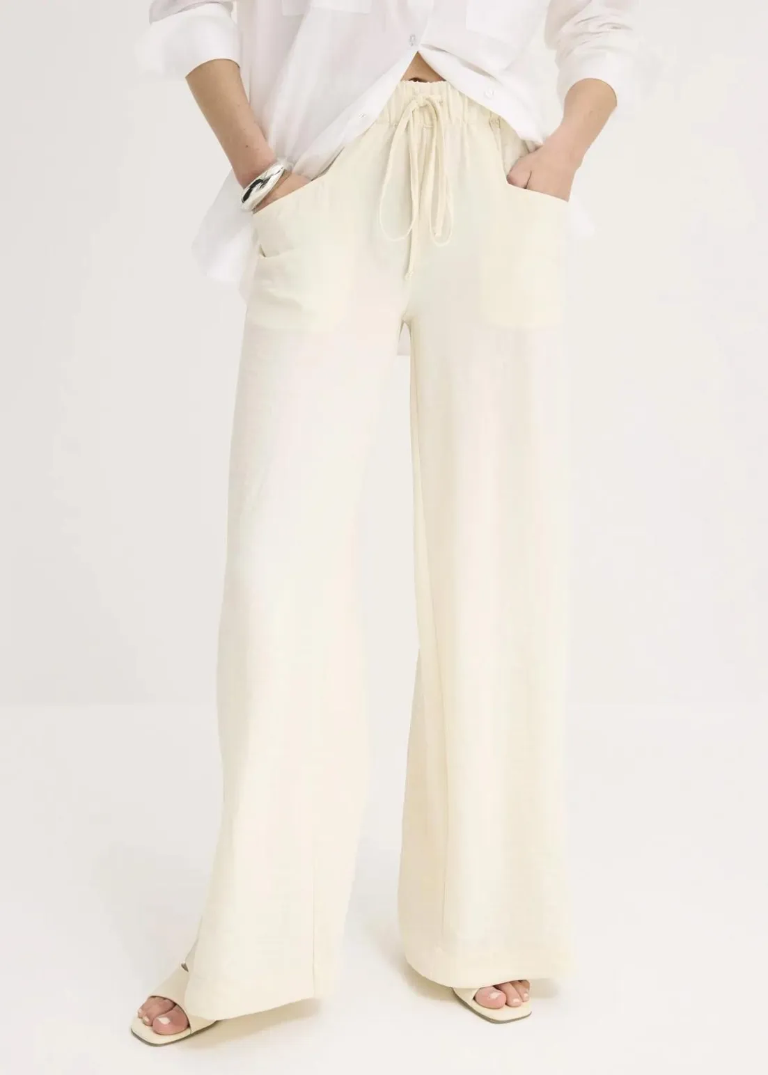 Marlenehose aus leichtem Crêpe