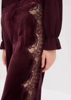 Marlenehose aus softem Samt mit Spitzeneinsatz