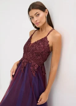 Maxikleid aus zartem Tüll mit Spitze