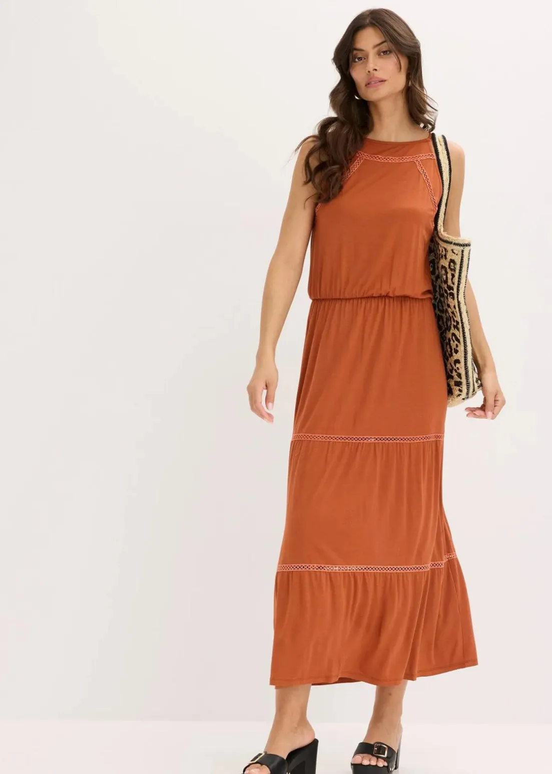 Maxikleid mit Crochet-Einsätzen