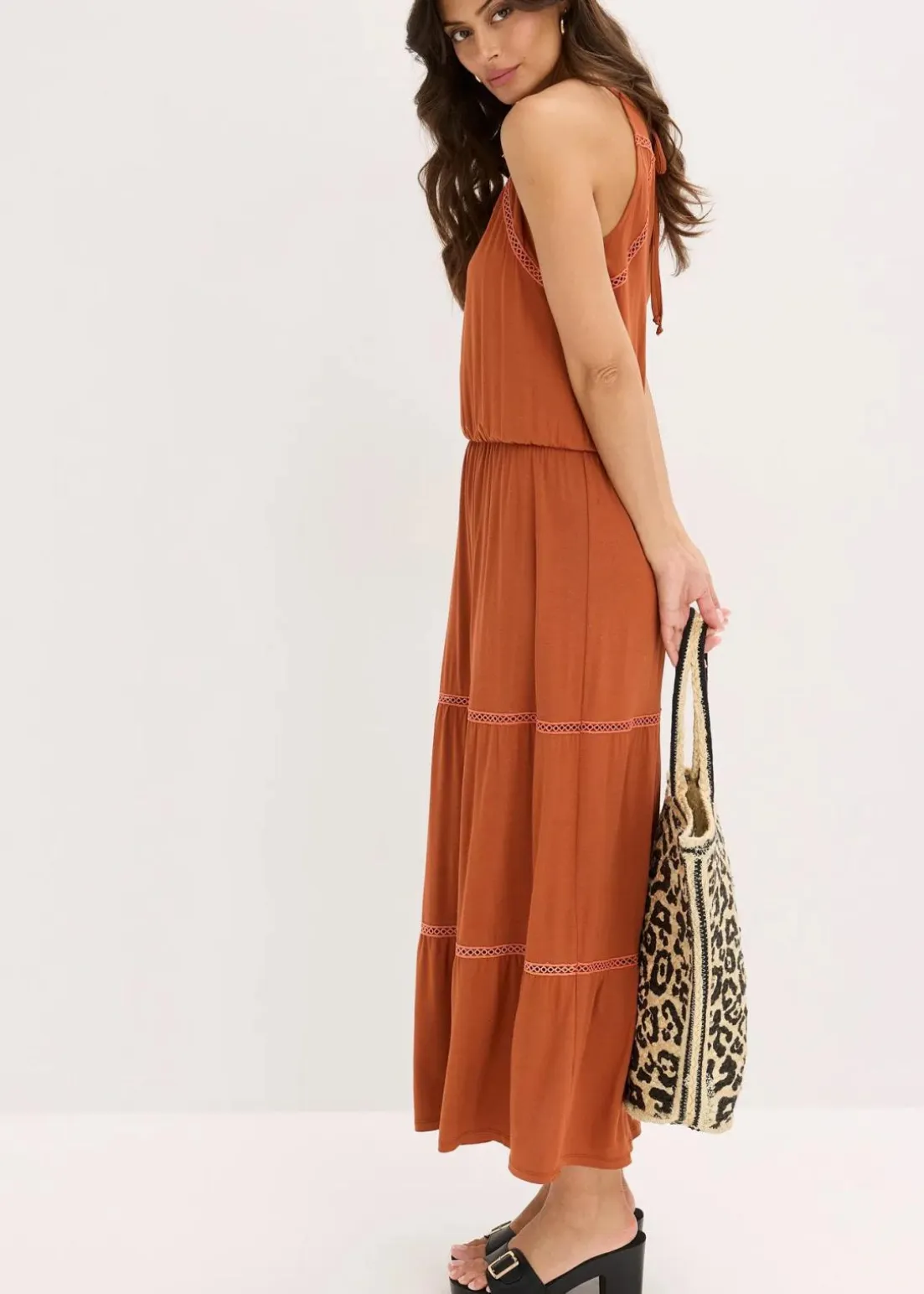 Maxikleid mit Crochet-Einsätzen