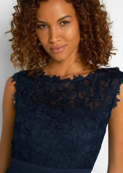 Maxikleid mit Spitze