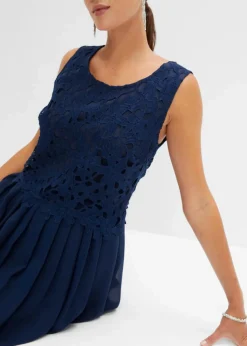 Maxikleid mit Spitze