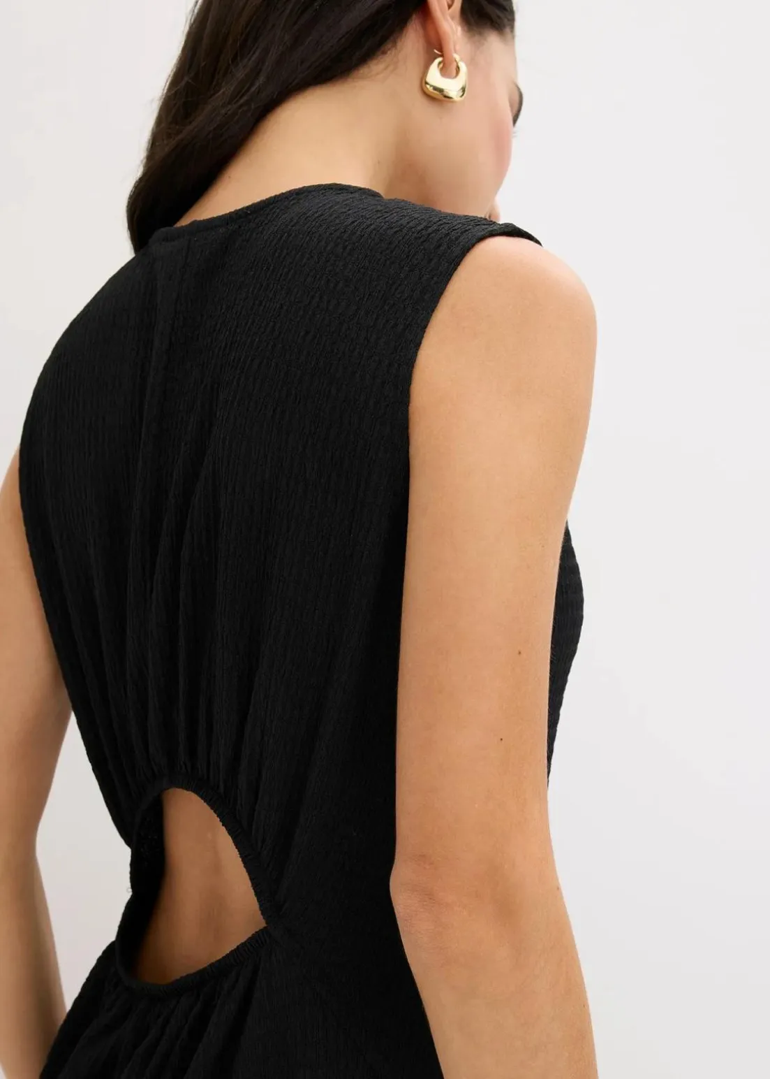 Midikleid mit Rückenausschnitt