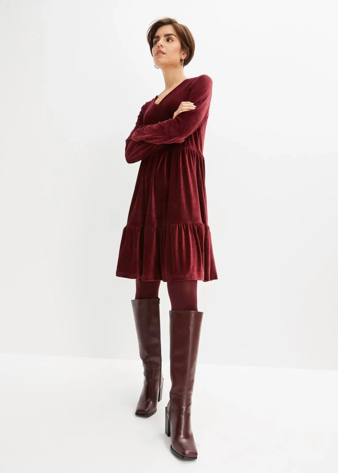 Minikleid aus elastischen Samt