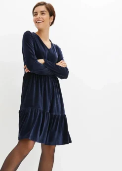 Minikleid aus elastischen Samt