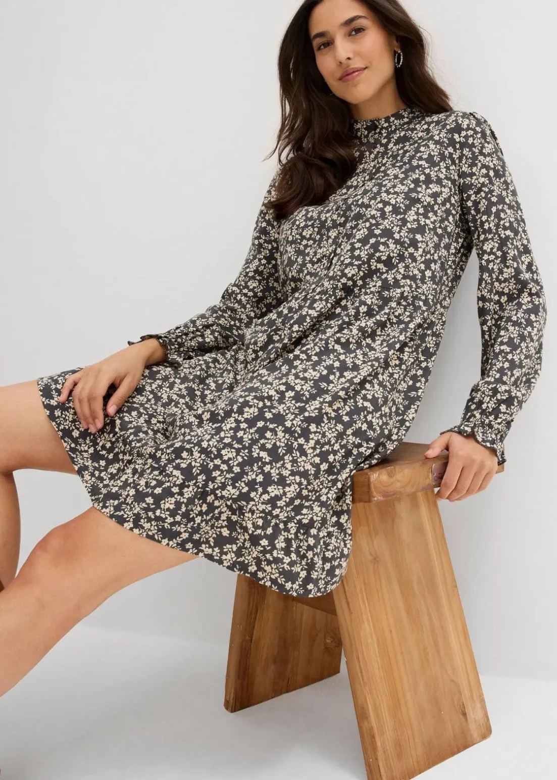 Minikleid aus fließender Viskose