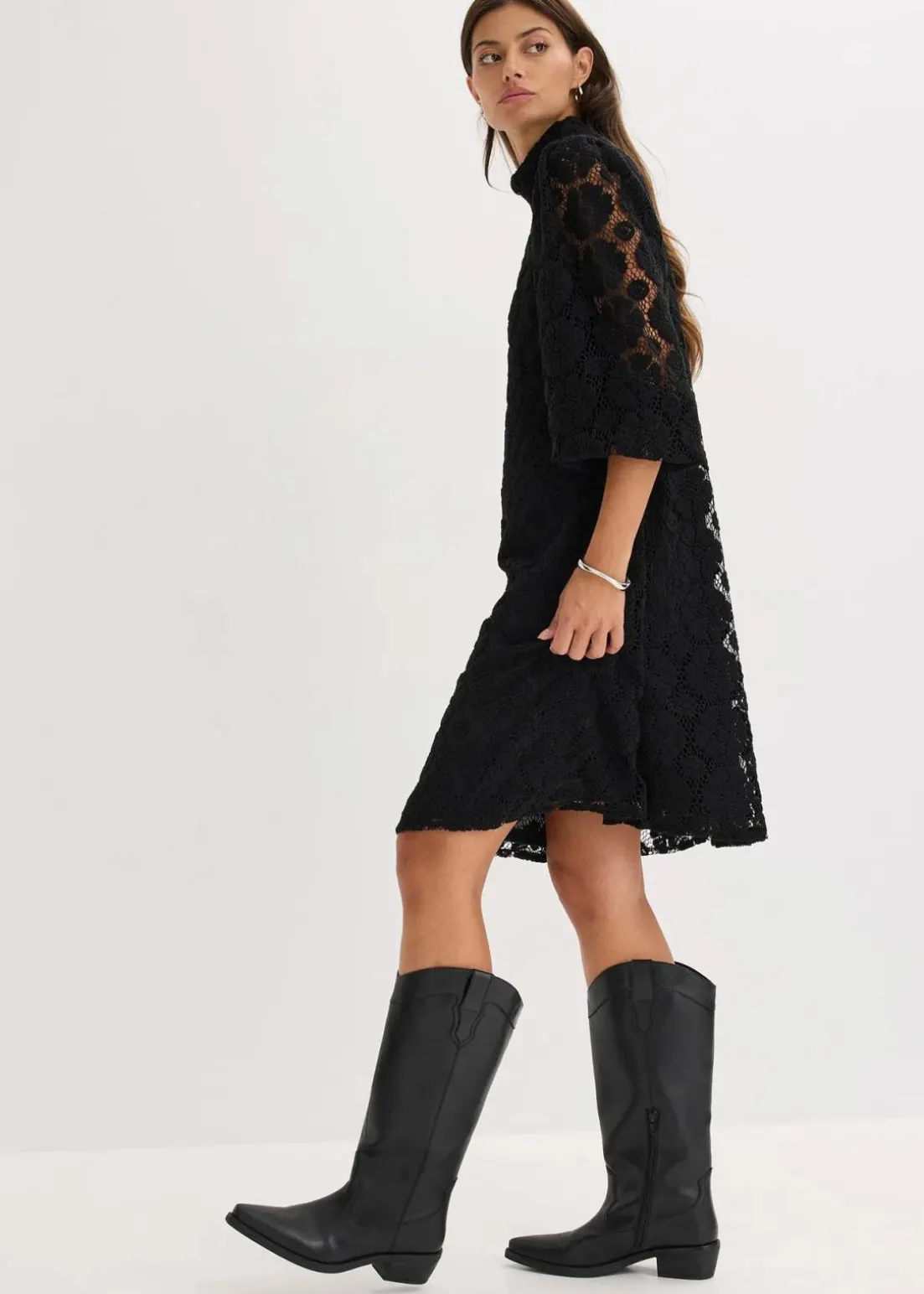 Minikleid aus Spitze