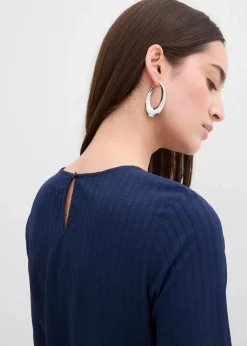 Minikleid aus strukturiertem Material