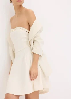 Minikleid mit Kettendetail