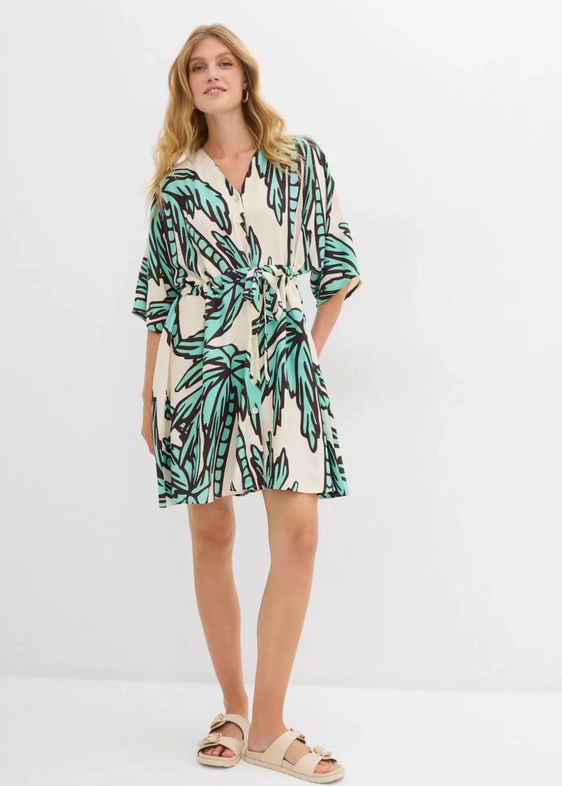 Minikleid mit Kimono-Ärmeln aus fließender Viskose