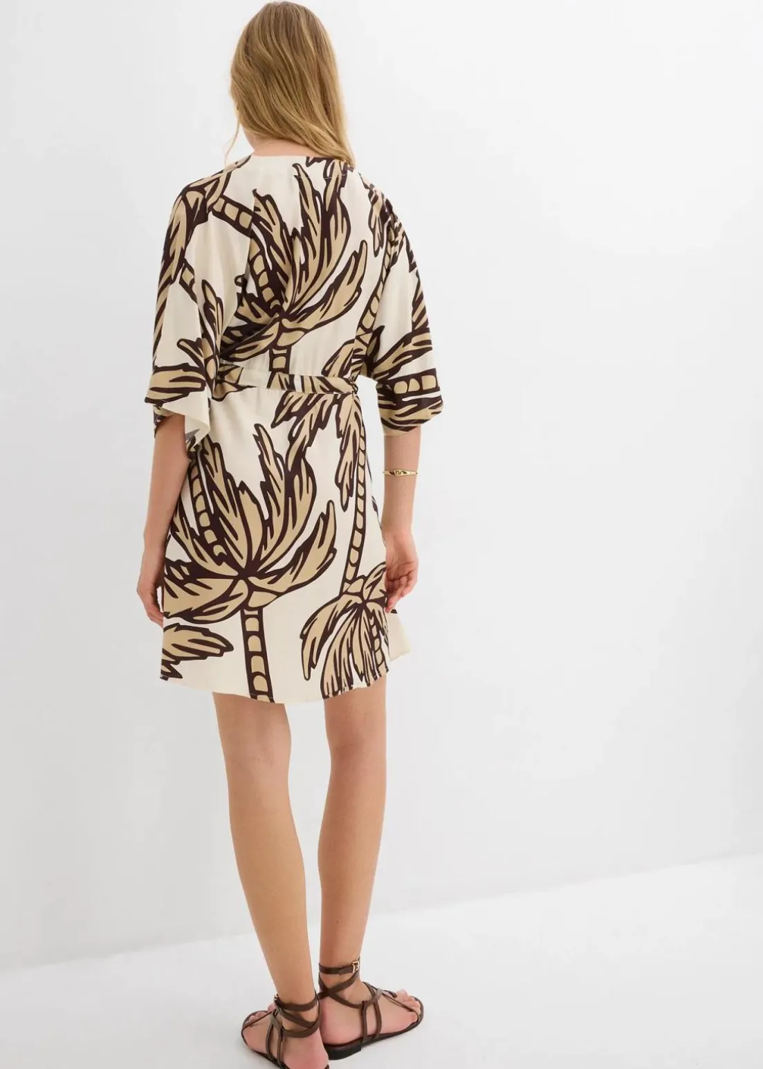 Minikleid mit Kimono-Ärmeln aus fließender Viskose