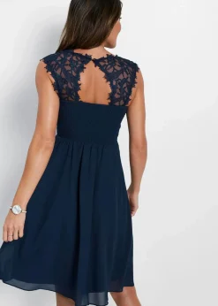 Minikleid mit Spitze