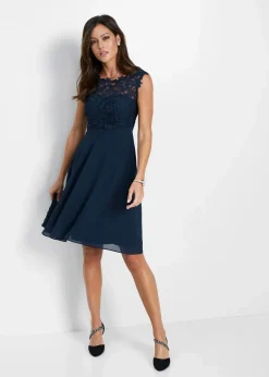 Minikleid mit Spitze