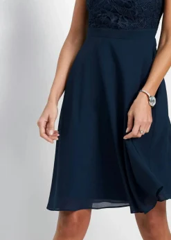 Minikleid mit Spitze