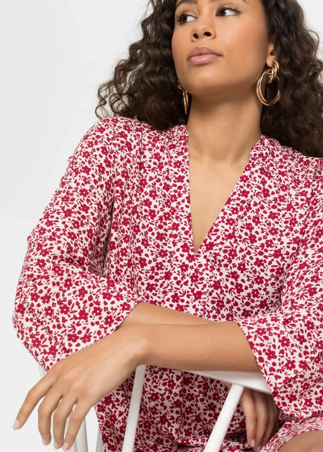 Minikleid mit Volants aus fließender Viskose