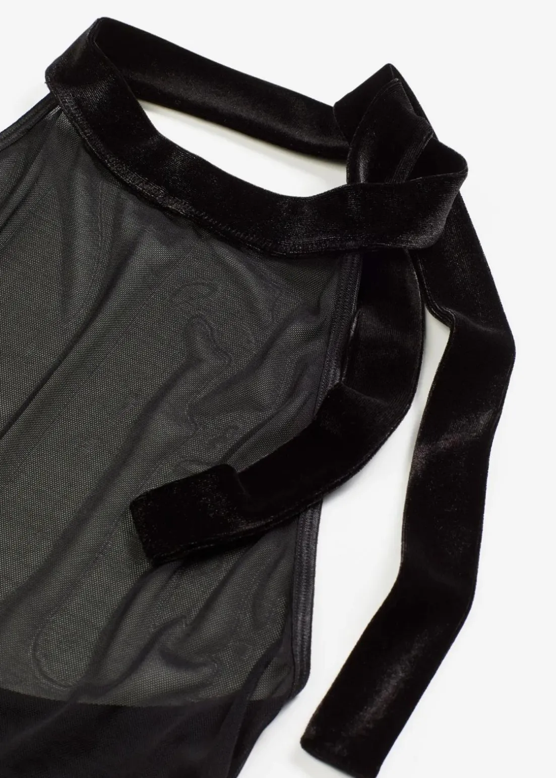 Neckholderkleid mit Samt