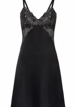 Negligé aus glänzendem Satin mit Spitzenbesatz