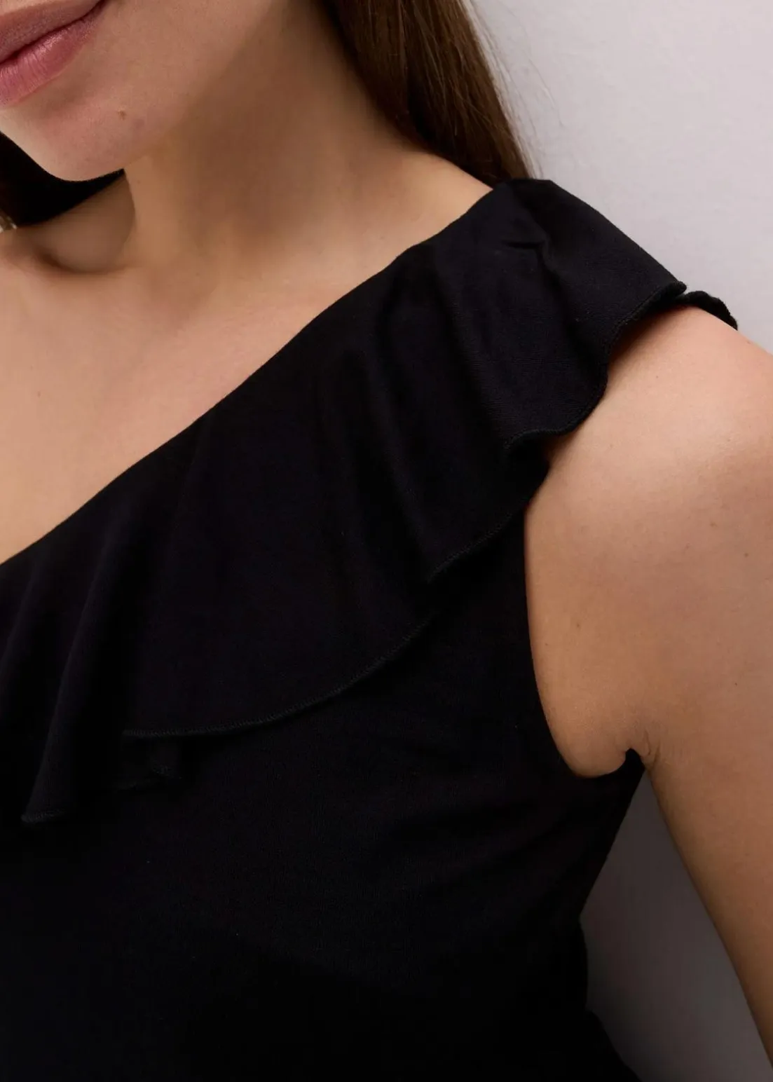 One-Shoulder-Top mit Volant aus softem Viskose-Mix