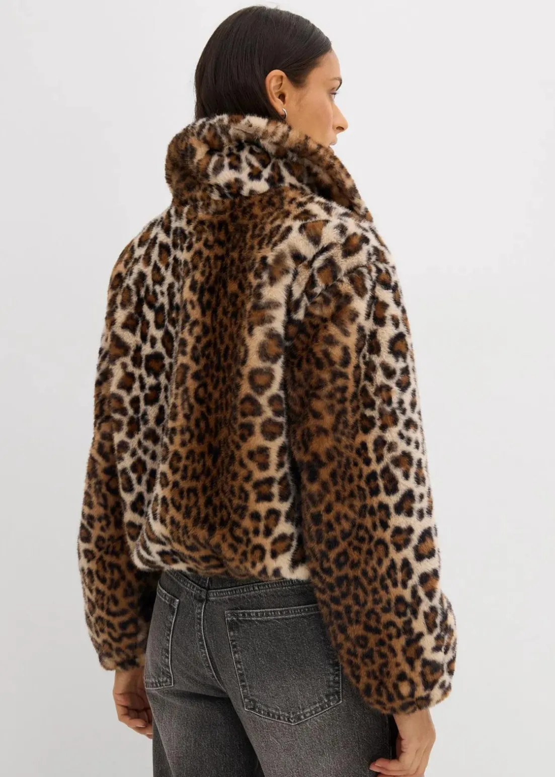 Oversize Fellimitat-Jacke