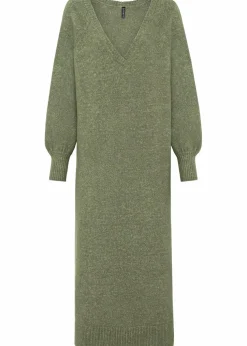 Oversized Strickkleid in Midilänge