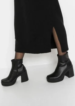 Oversized Strickkleid in Midilänge