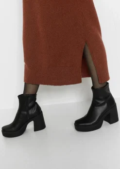 Oversized Strickkleid in Midilänge