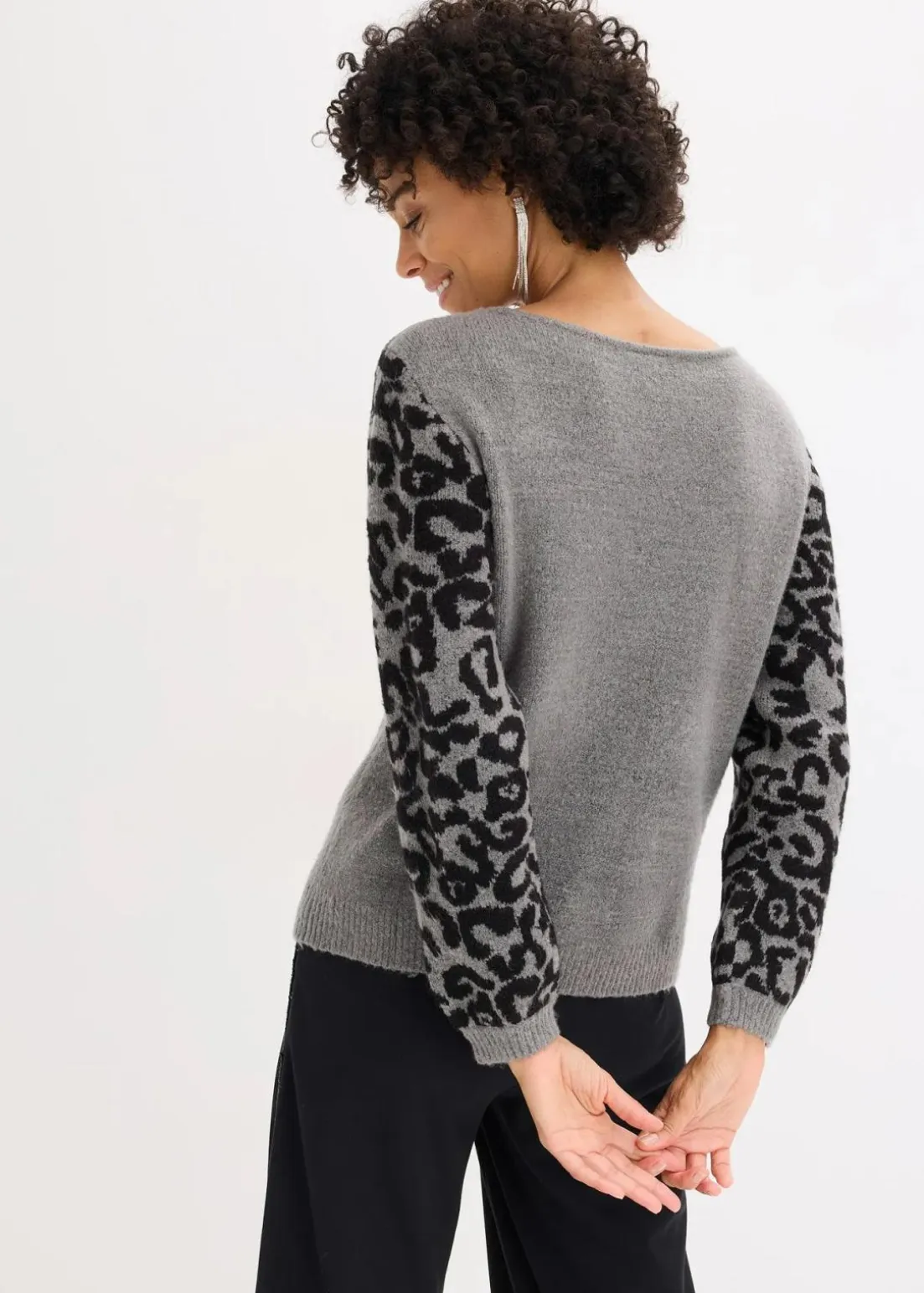 Oversize-Pullover mit Leo-Muster