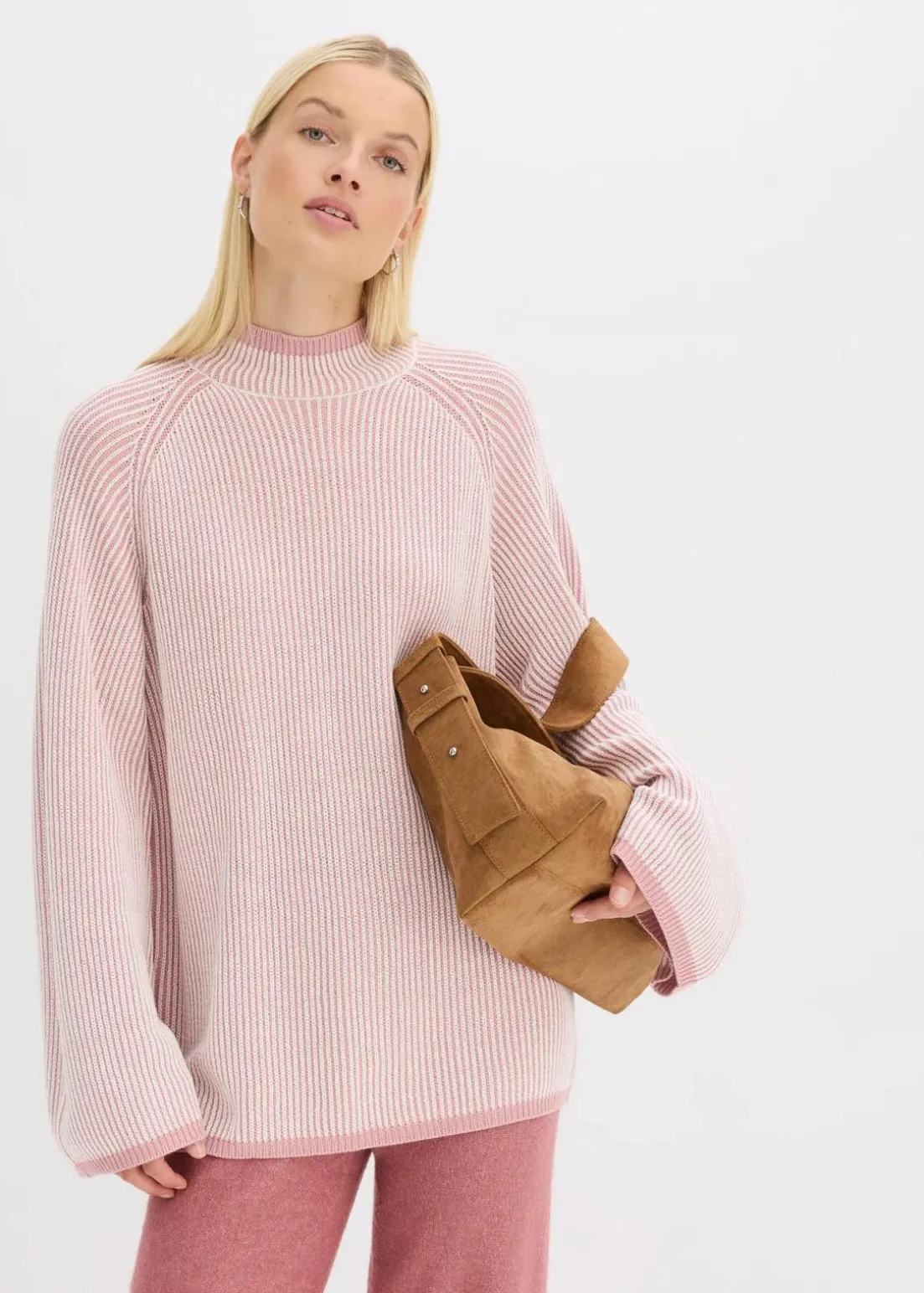 Oversize-Pullover mit Stehkragen