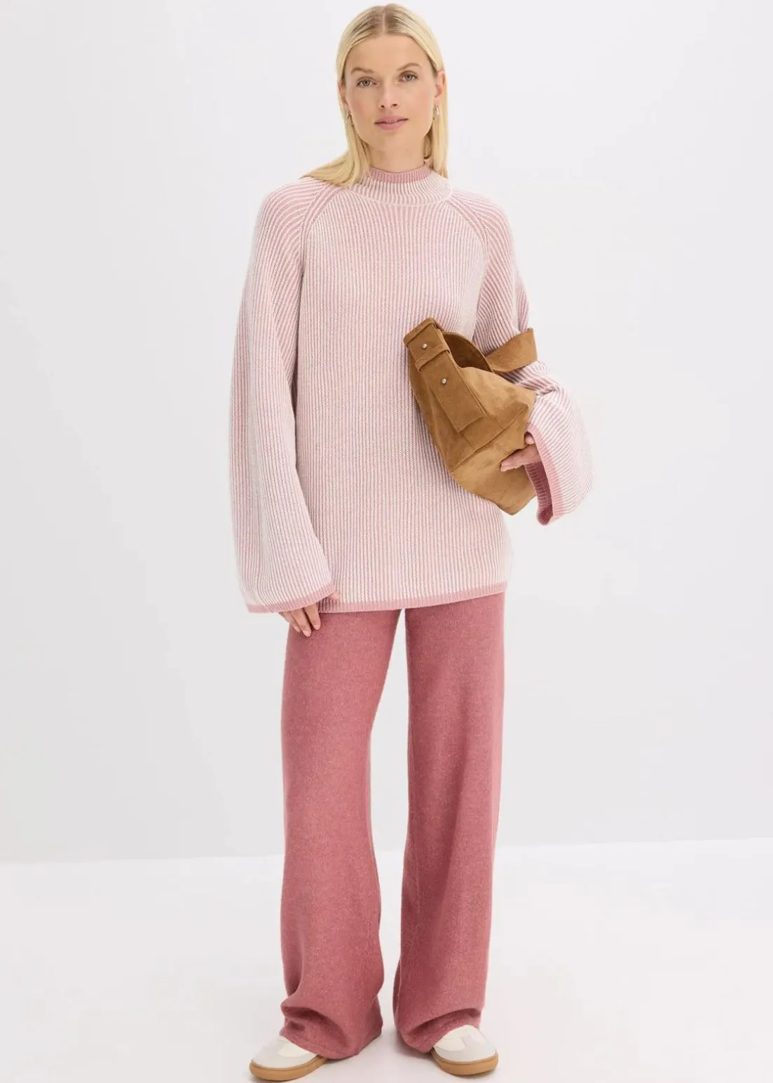 Oversize-Pullover mit Stehkragen