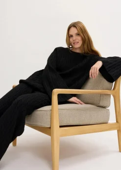 Oversize-Pullover mit Zopfmuster