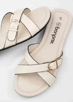 Pantoletten mit dekorativer Schnalle