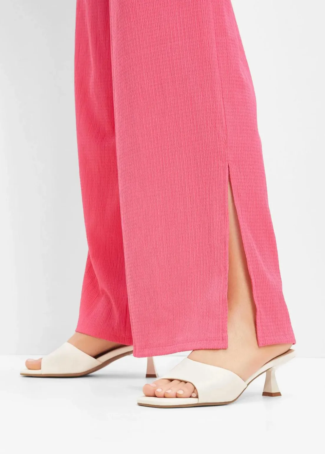 Pantoletten mit schmalem Absatz