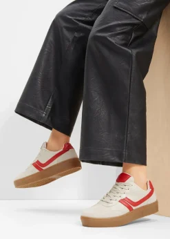 Plateau-Sneaker im Retrolook